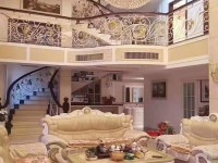 ���T����