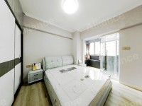 ���@����