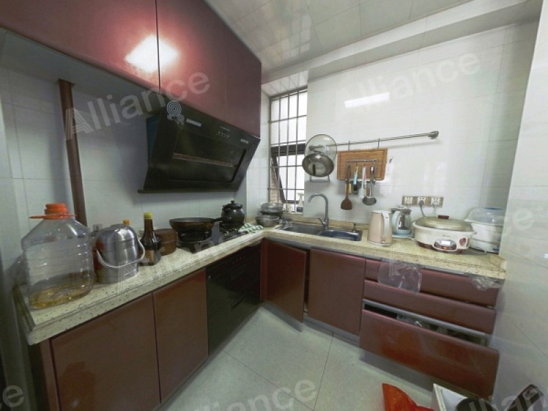 ���A����