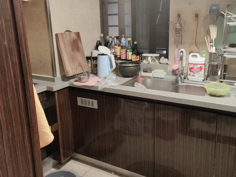 �����f�Ƴ�